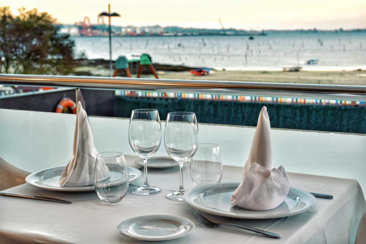 Hotel Alda Carril Vilagarcia de Arousa Exterior foto